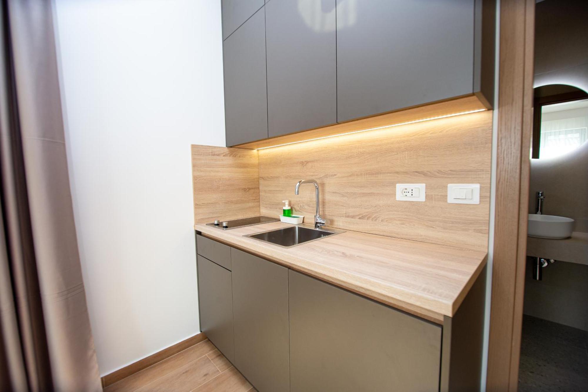Apartments Sirena Будва Экстерьер фото