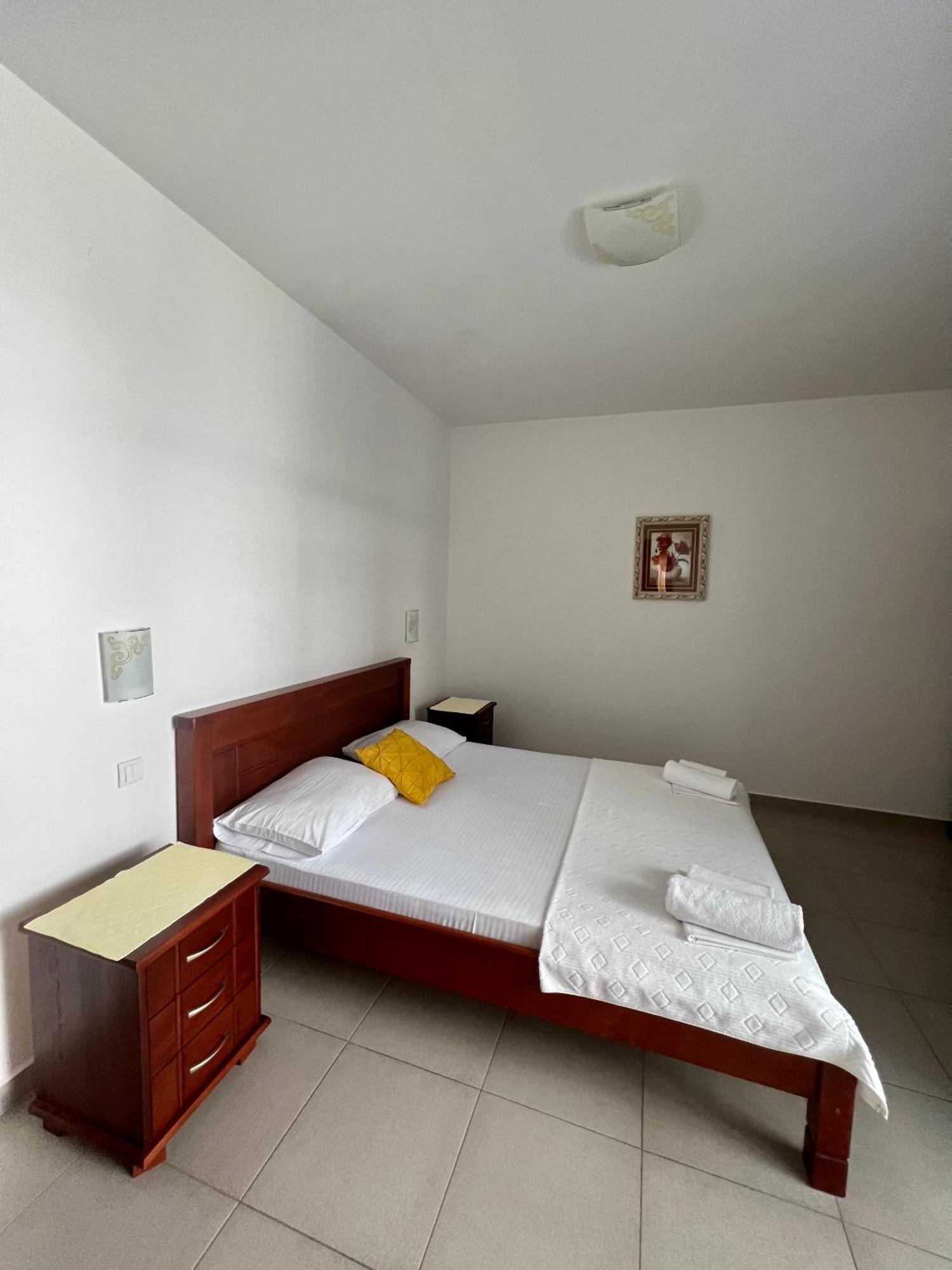 Apartments Sirena Будва Экстерьер фото